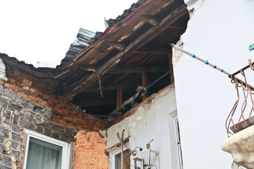 Аварийный дом в Барнауле Фото:Олег Укладов