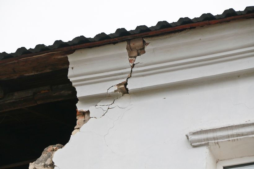 Аварийный дом в Барнауле Фото:Олег Укладов