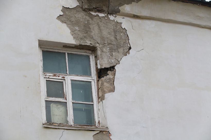 Аварийный дом в Барнауле Фото:Олег Укладов