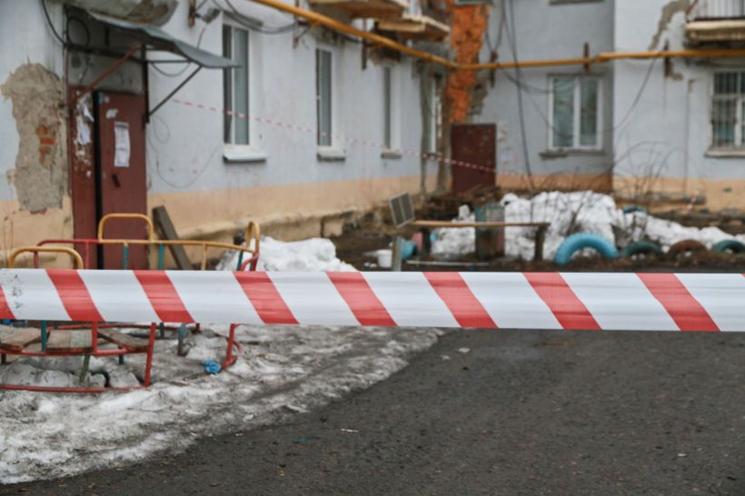 Аварийный дом в Барнауле Фото:Олег Укладов
