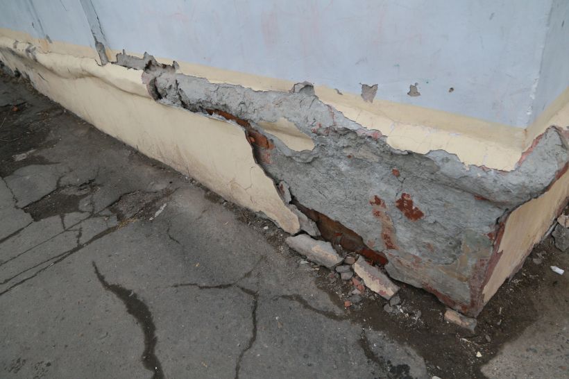 Аварийный дом в Барнауле Фото:Олег Укладов