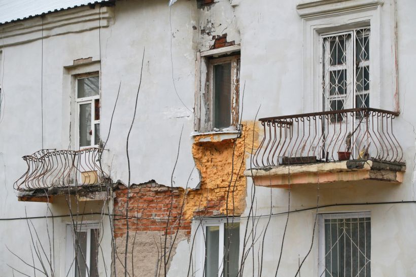 Аварийный дом в Барнауле Фото:Олег Укладов
