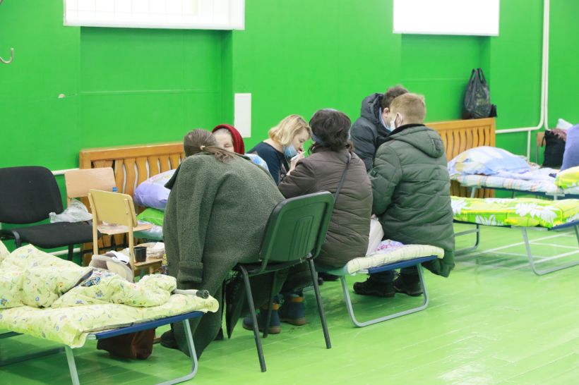 Пункт временного содержания жителей аварийного дома в Барнауле Фото:Олег Укладов