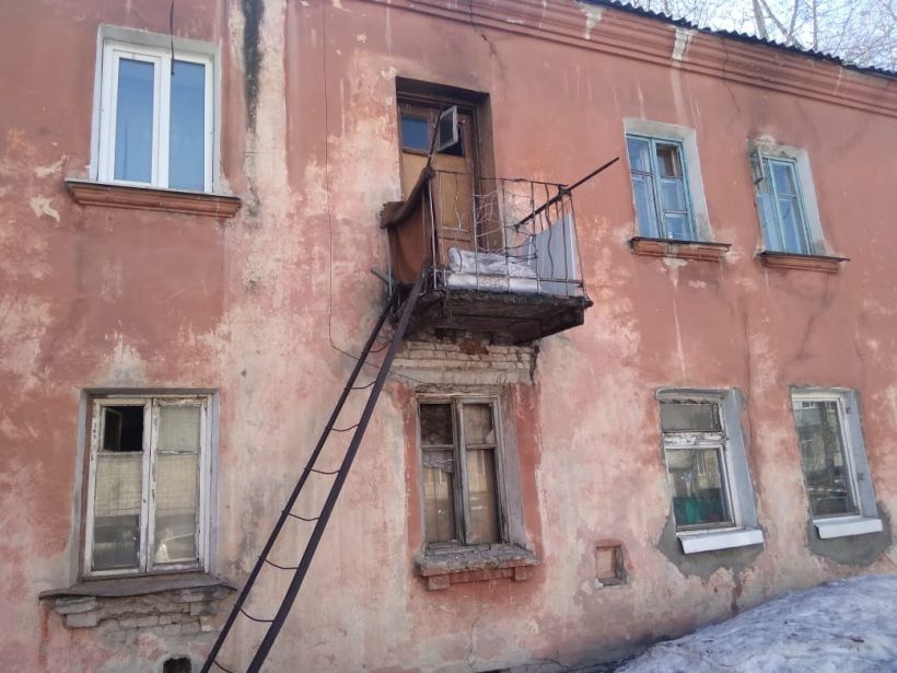 Аварийный дом на Советской Армии в Барнауле Фото:Олег Укладов