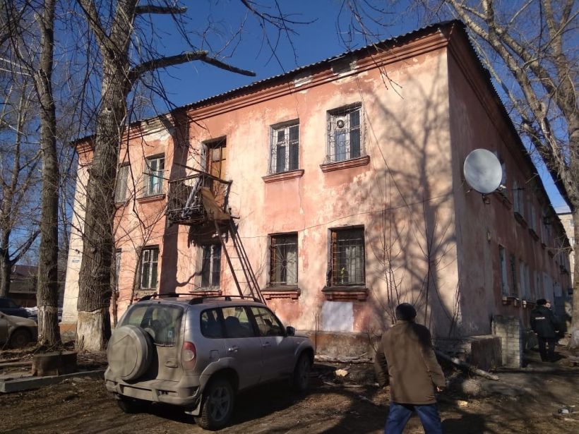 Аварийный дом на Советской Армии в Барнауле Фото:Олег Укладов