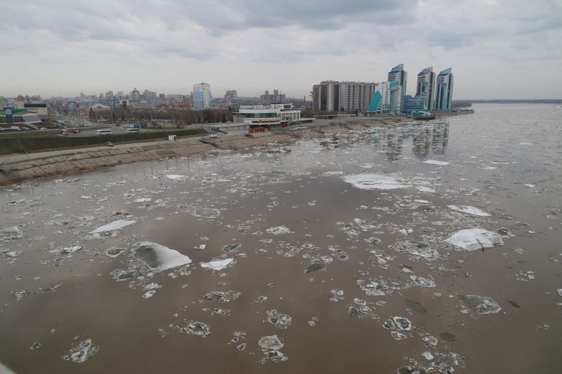 Ледоход на Оби в Барнауле в 2021 году Фото:Олег Укладов