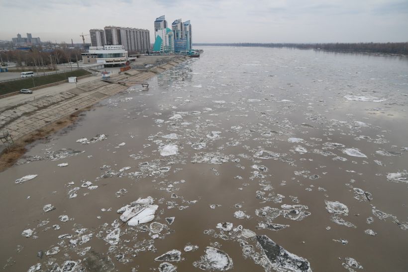 Ледоход на Оби в Барнауле в 2021 году Фото:Олег Укладов