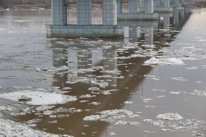 Ледоход на Оби в Барнауле Фото:Олег Укладов