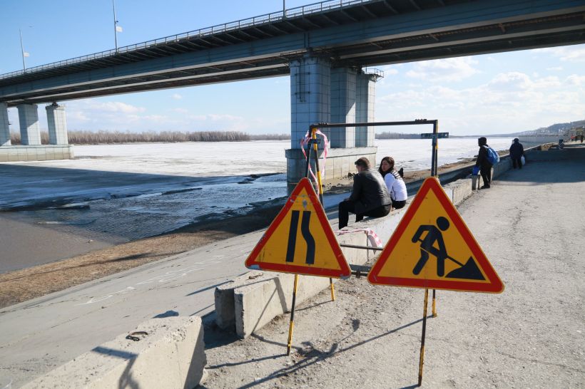 Ледоход на Оби в Барнауле в 2021 году, Новый мост Фото:Олег Укладов