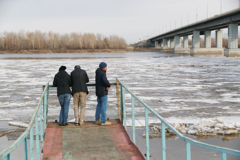 Ледоход на Оби в Барнауле в 2021 году, Новый мост Фото:Олег Укладов
