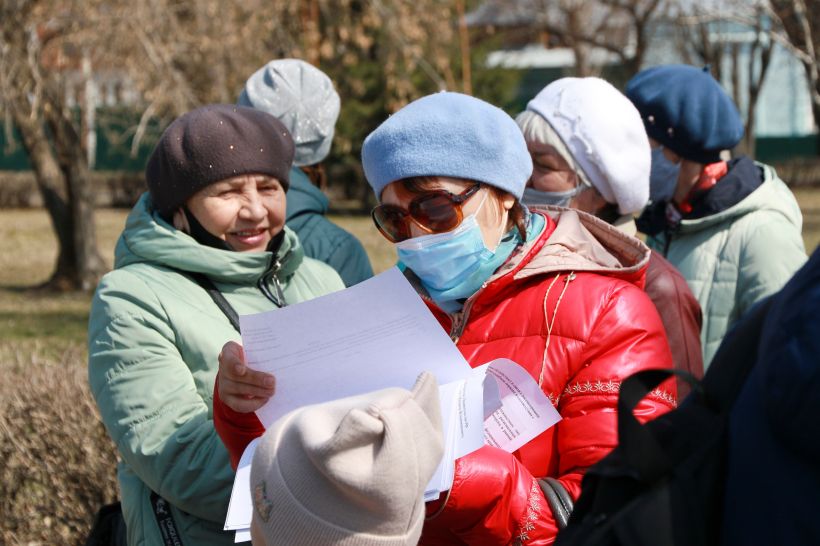 Митинг по поводу аварийного жилья в Барнауле 24.04.2021
 Фото:Олег Укладов