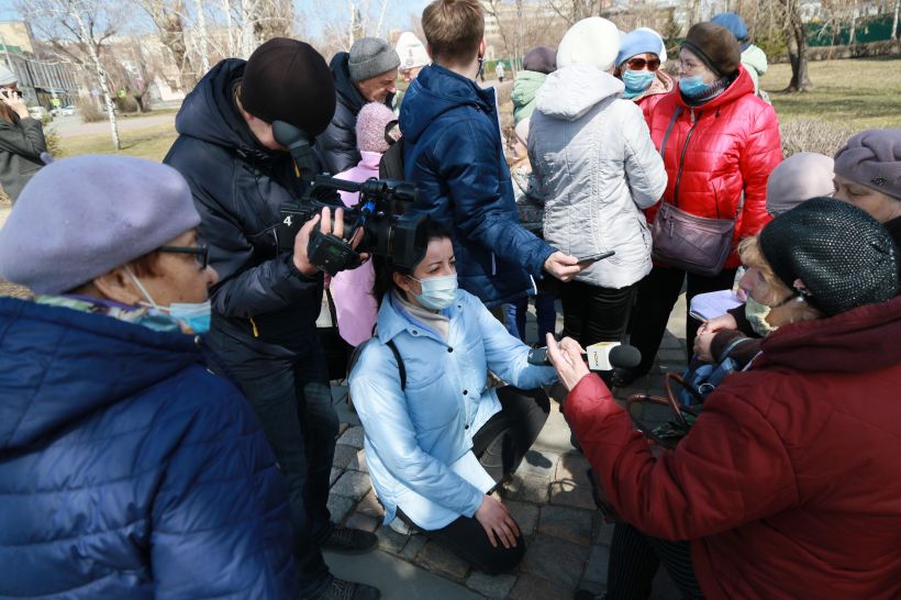 Митинг по поводу аварийного жилья в Барнауле 24.04.2021
 Фото:Олег Укладов