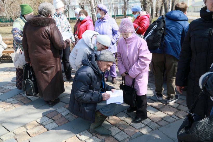 Митинг по поводу аварийного жилья в Барнауле 24.04.2021
 Фото:Олег Укладов