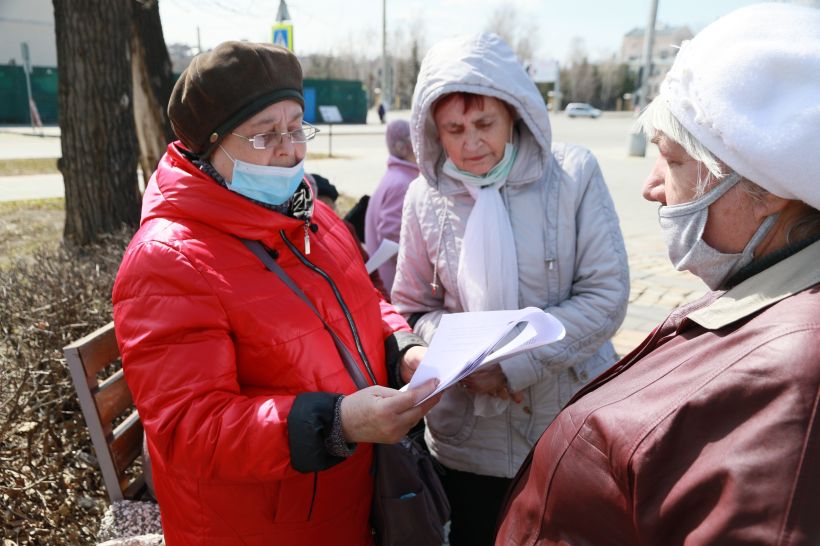 Митинг по поводу аварийного жилья в Барнауле 24.04.2021
 Фото:Олег Укладов