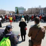 «Дойдем до губернатора». Барнаульцы вышли на митинг против точечной застройки и скандальной многоэтажки на Гущина