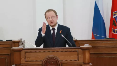 «Буду подключаться сам». Губернатор Томенко призвал ускорить темпы вакцинации в Алтайском крае