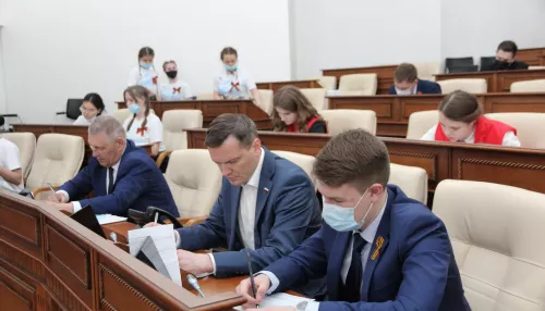 Почти пять тысяч жителей Алтайского края написали «Диктант Победы»
