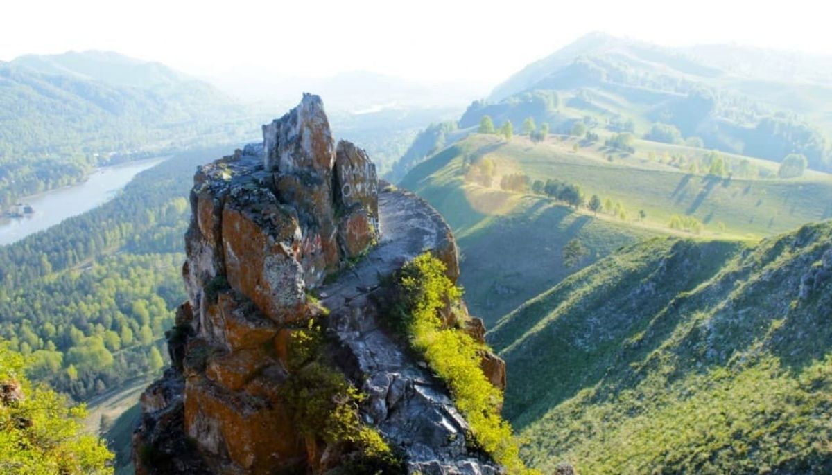 Чертов палец алтай фото