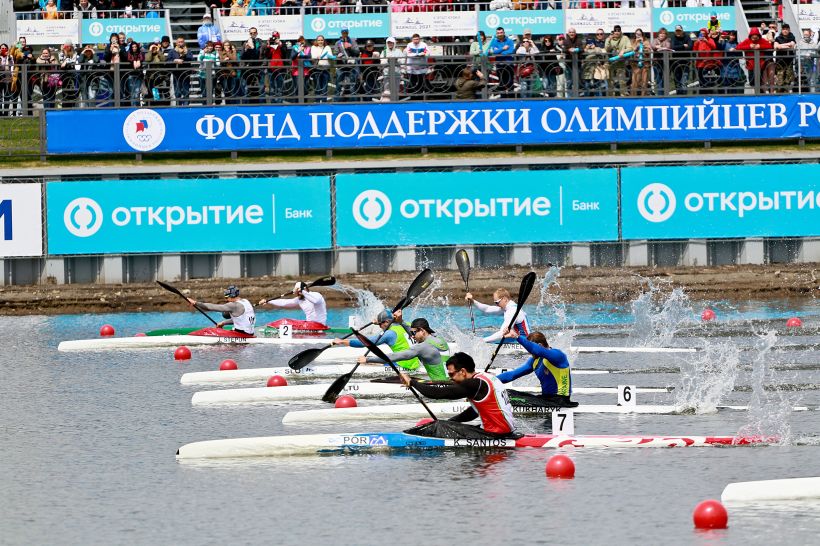 Спортсмены и заезды на втором этапе Кубка мира по гребле в Барнауле Фото:Олег Укладов