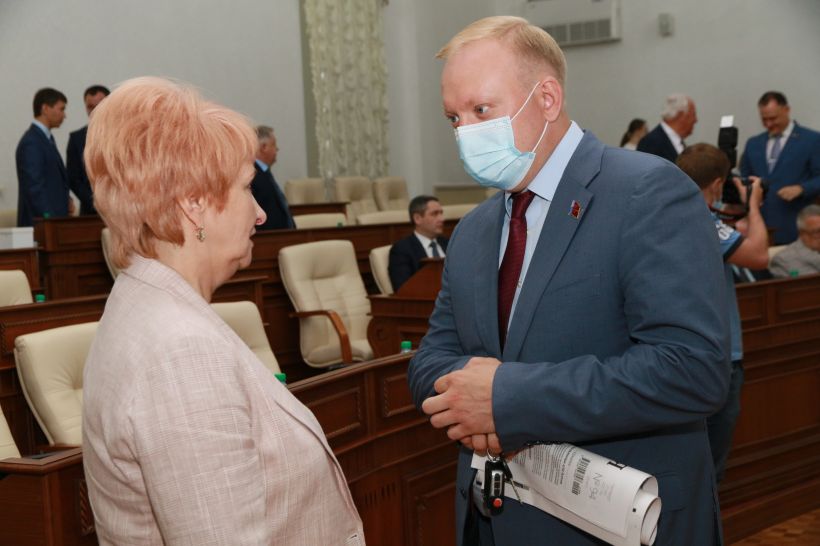 Ирина Солнцева и Андрей Абрамов на сессии АКЗС, 27 мая 2021 года Фото:Олег Укладов