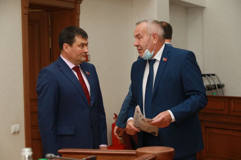 Владимир Семенов и Сергей Серов на сессии АКЗС, 27 мая 2021 года Фото:Олег Укладов