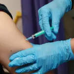 Врач барнаульского ковидного госпиталя объяснил, почему необходимо вакцинировать детей