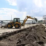 Рядом со зданием Речного вокзала в Барнауле снимут часть асфальта, чтобы провести сейсморазведку