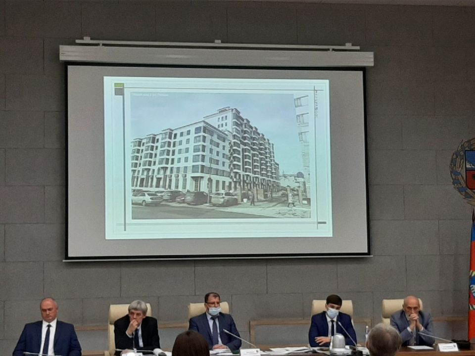 Проект дома у здания администрации Барнаула