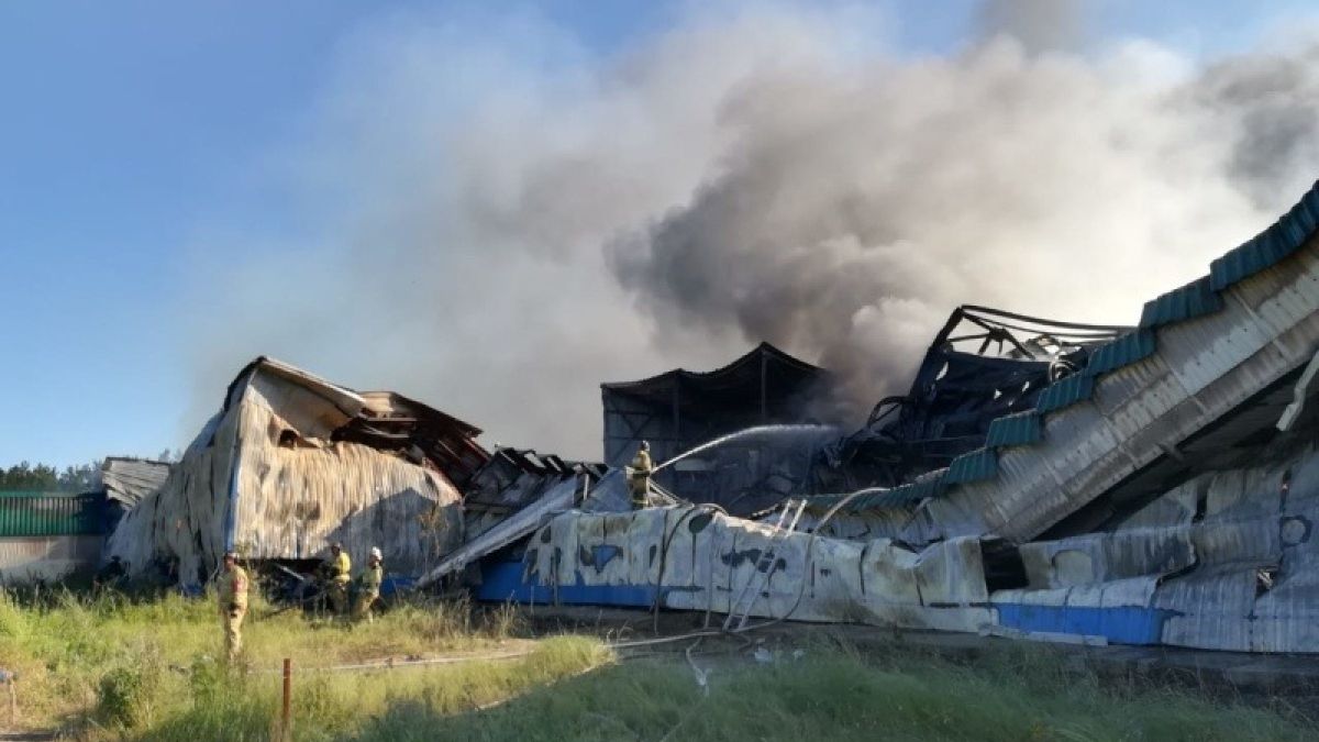 Пожар на предприятии в Бийске