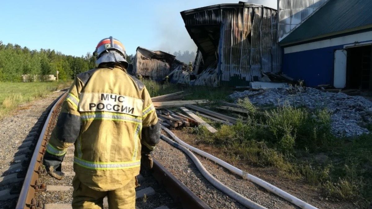 Пожар на предприятии в Бийске