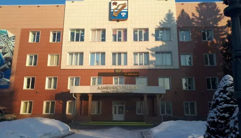 Администрацию столицы Республики Алтай закрыли на карантин
