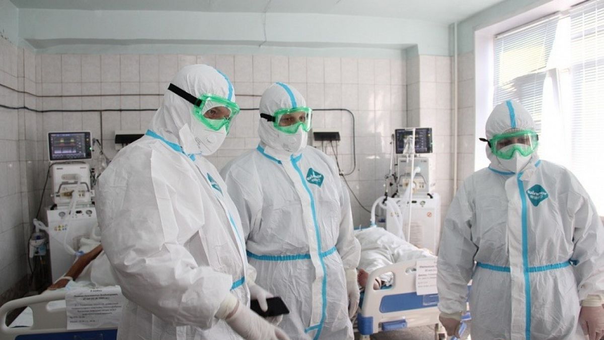 Руководство минздрава в ковидном госпитале в Новоалтайске
