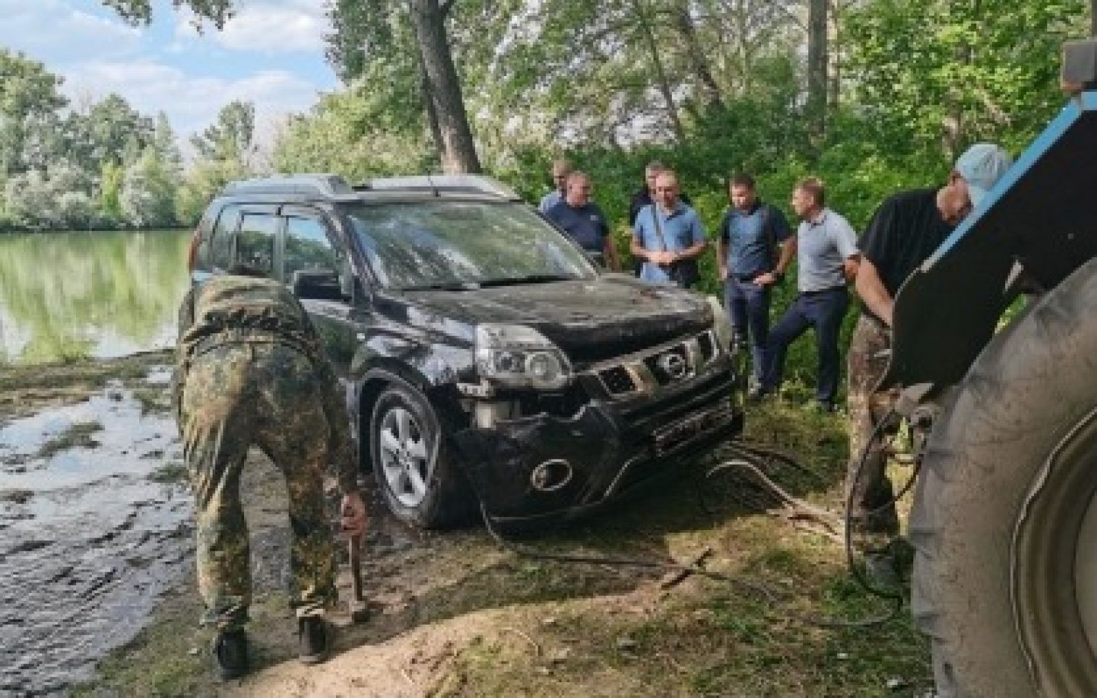 Автомобиль с двумя трупами выловили в реке в Алтайском крае - Толк  04.08.2021