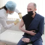 «Спутником V» и в обычной поликлинике. Глава Республики Алтай Хорохордин поставил прививку от ковида
