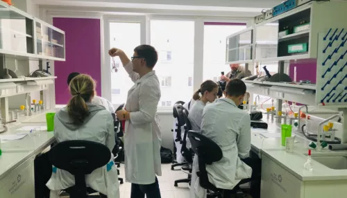 Фонд Андрея Мельниченко провел день открытых дверей в СГК-классах Фонда