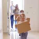 Более 700 семей на Алтае в этом году взяли ипотеку в Россельхозбанке