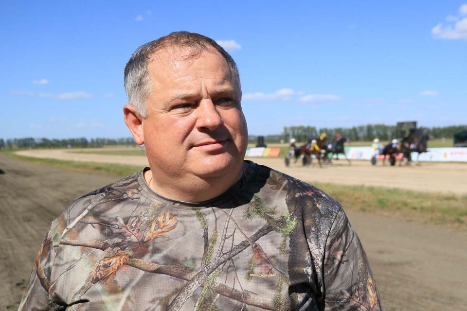 Александр Дёмин