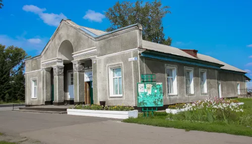 Жители алтайского села ищут помощи для ремонта дома культуры