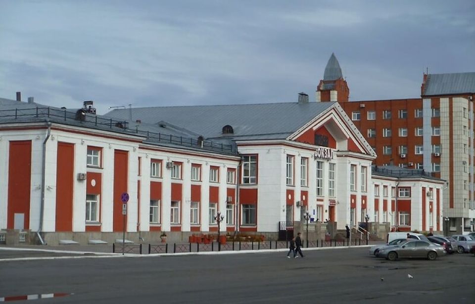 Железнодорожный вокзал в Барнауле