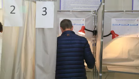 Единороссы, эсеры и КПРФ выдвинут кандидатов по новым алтайским округам в Госдуму