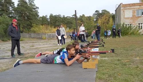 Соревнования среди юных биатлонистов прошли в Барнауле
