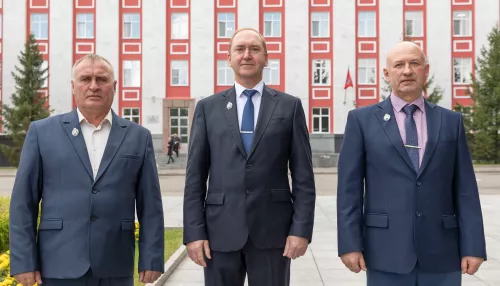 Сотрудники «Алтай-Кокса» удостоены высокой государственной награды