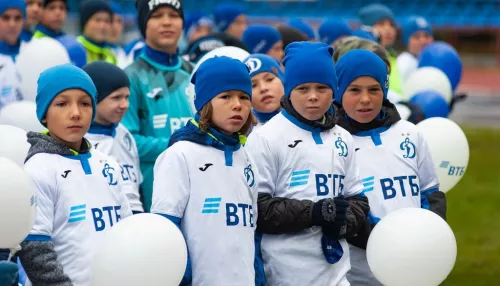 При поддержке банка ВТБ в Барнауле открылась футбольная академия «Динамо» им. Льва Яшина