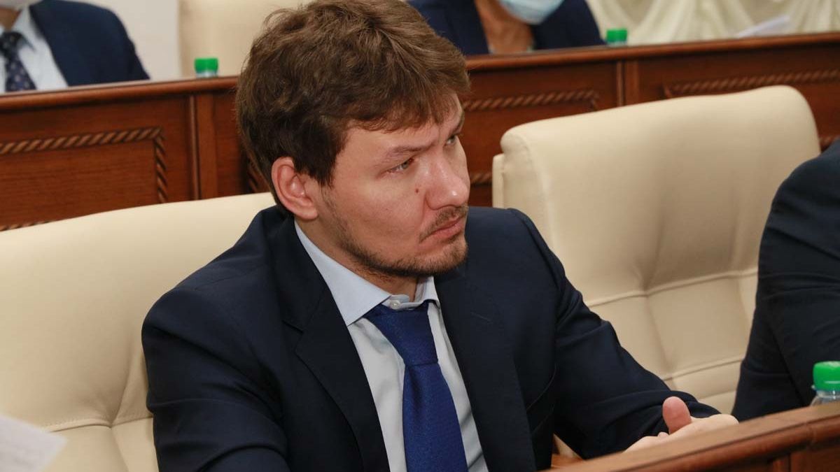 Первая сессия АКЗС восьмого созыва. 7 октября 2021 года. Максим Банных