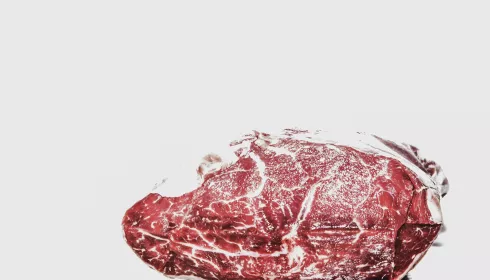 В Алтайском крае все-таки запретили продавать мясо забитого в домашних условиях скота