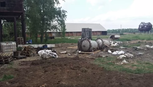 Неизвестные загрязнили биологическими отходами почву в одном из районов Алтайского края