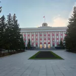 Быть примером. Правительство Алтайского края ушло на антиковидный дистант