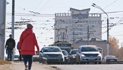 Опять не 25. Алтайский край оказался в конце рейтинга по доступности автомобилей