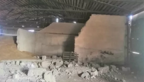 Двух работниц алтайского предприятия насмерть придавила обрушившаяся стена
