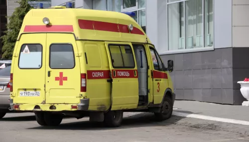 В Барнауле мужчина получил смертельные травмы в торговом центре Район